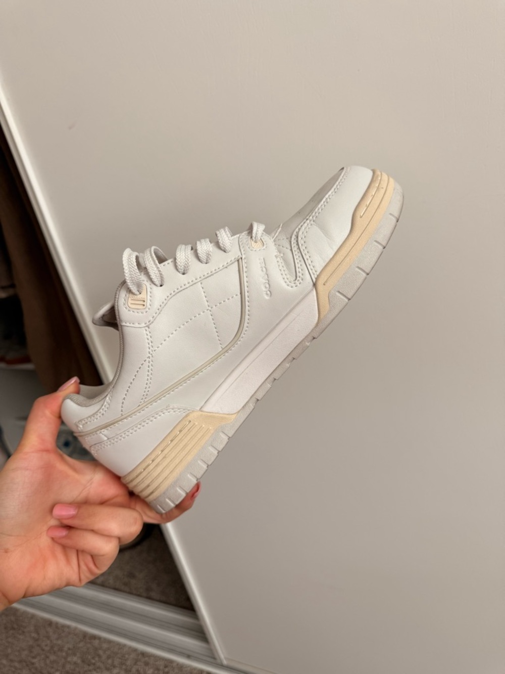 Coach White and Beige Leather Sneakers - Picture 6 of 8